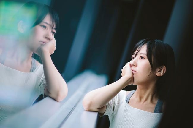 Drink water to ward off fatigue due to dehydration.