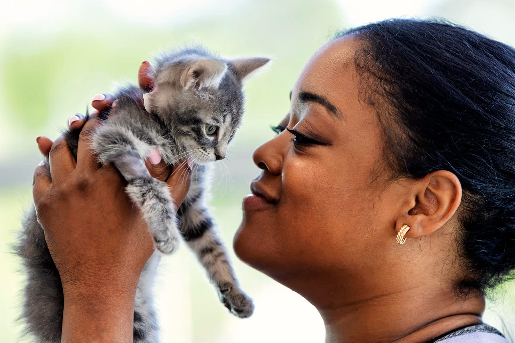 Pets help you feel less lonely when you have breast cancer.
