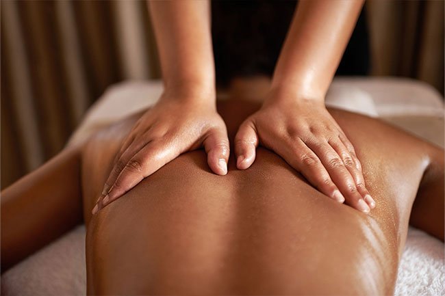 Coconut oil, sunflower oil, and vitamin B12 skin creams may help eczema.