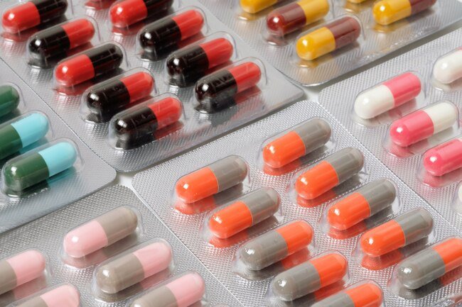 Taking antibiotics with alcohol can cause flushing, dizziness, and other symptoms.