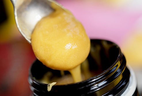 This dark honey, made from the nectar of manuka trees in New Zealand, is a popular folk remedy for wounds, burns, and ulcers.