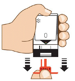 Pull the TRAINER for AUVI-Q from the outer case - Illustration