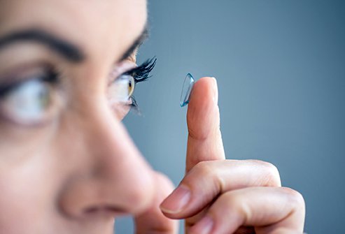 Taking contact lenses out is one of the most important aspects of wearing contacts. 