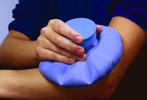 To curb swelling and pain in the first 24 hours after a minor injury, apply a cold compress for 20-30 minutes.
