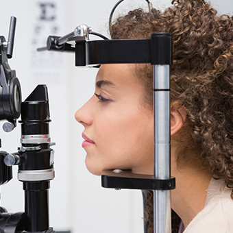A retinal exam may be useful in diagnosing eye floaters.