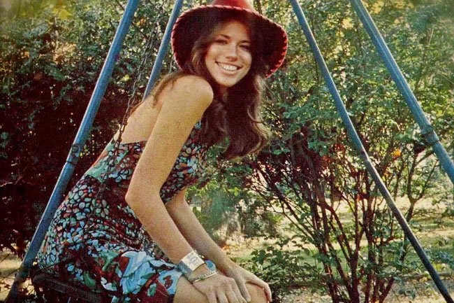 Carly Simon struggled with depression after receiving a breast cancer diagnosis.