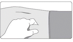 Select a subcutaneous injection site on the abdomen,
upper buttocks, or another location with adequate amounts of subcutaneous tissue
that does not have excessive pigment, nodules, lesions, or hair - Illustration