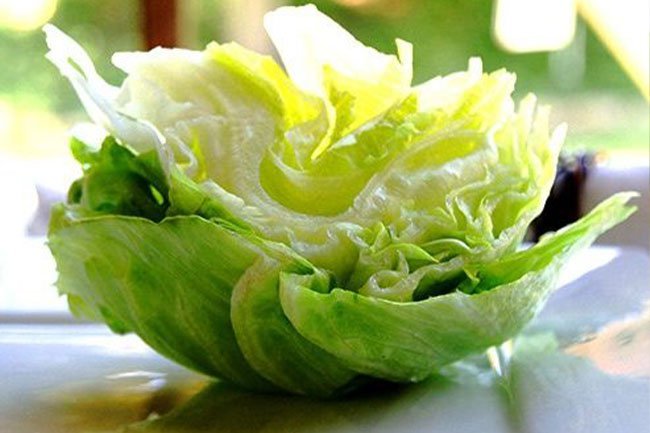 Iceberg lettuce supplies water, fiber, potassium, and other nutrients.