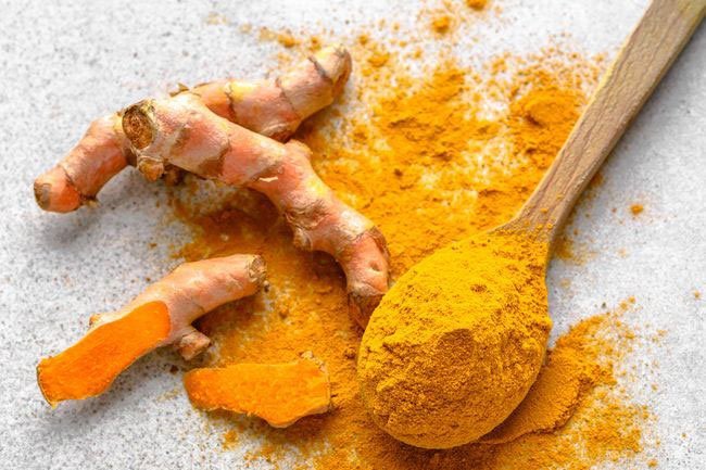 Curcumin in turmeric helps tame IBS symptoms, eases discomfort, and regulates the digestive system, which reduces bloating.