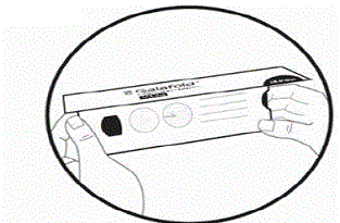 Remove the adhesive seal holding the cover. Lift
the cover of your GALAFOLD carton - Illustration