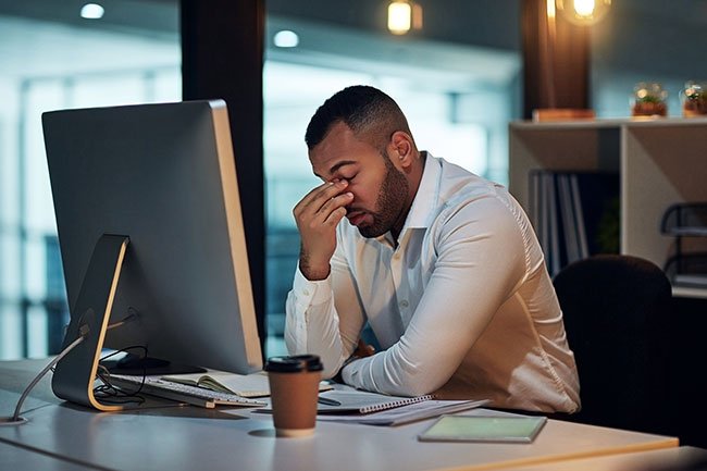 In a poll of 300 people who get regular headaches, respondents said they tended to get computer overuse headaches 50% of the time.