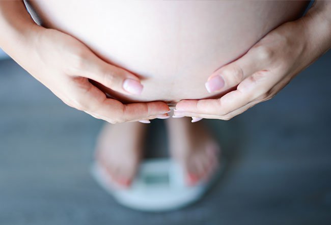 Weight gain during pregnancy supports the developing baby. You should gain less than five pounds during the first trimester of your pregnancy.