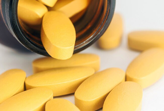 Antioxidants may help slow the progression of macular degeneration.