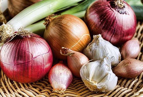 Onions and garlic are your allies in the kitchen and in the bedroom.