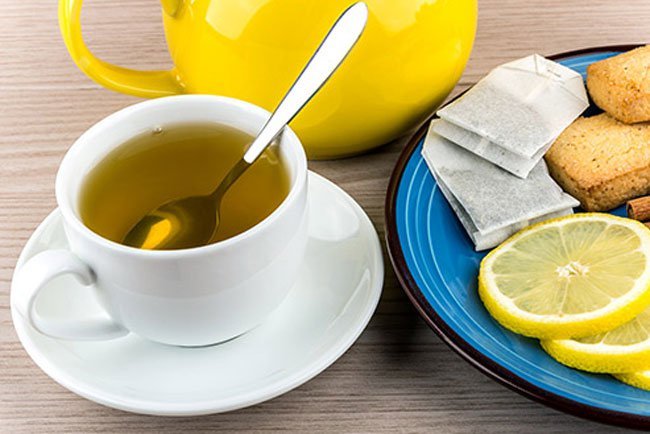More research is still needed, but some of the antioxidants in green tea may actually slow cartilage destruction.