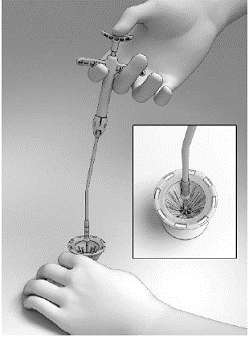 Pull back on the Finger Rests while pressing down on the Thumb Rest to retract the Cup and expose the Seeker - Illustration