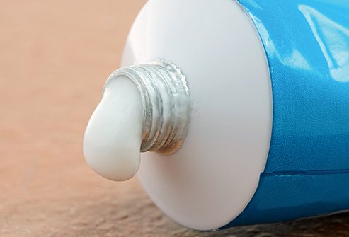 Retinol can help lessen the appearance of stretch marks.