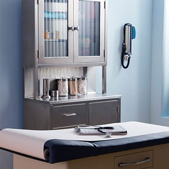 An image of a doctor's medical exam room.