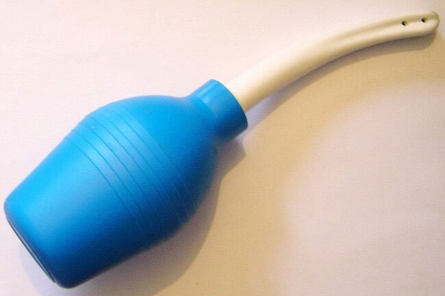 Douching upsets the balance of flora in the vagina and may lead to infection and discharge and a bad smell when you pee.