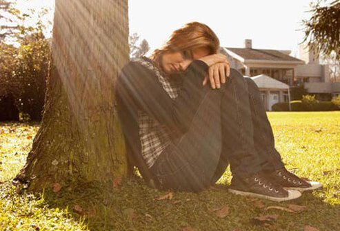 The cycle of bingeing and purging is associated with an attempt to control negative thoughts in many people. 