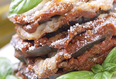 Eggplant Parmesan is a good dish to include in a low carb vegetarian diet.