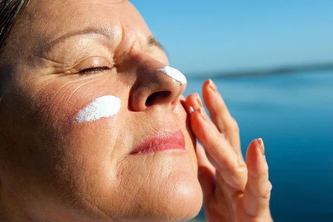 Use moisturizers or prescription retinoids to minimize the appearance of wrinkles.