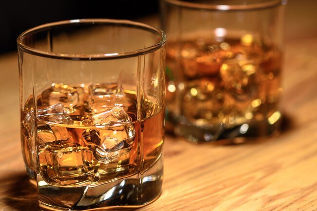 Heavy drinking has the potential to harm the kidneys.