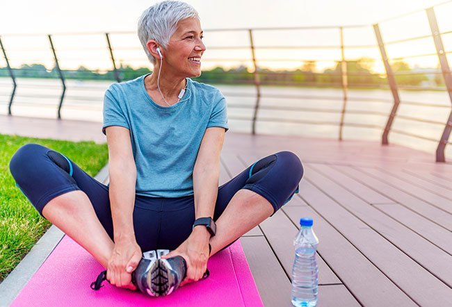 The best way to protect yourself against low blood oxygen is to avoid its causes.