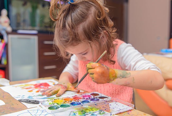 A child is a toddler between the ages of one to three years old. At this age, toddlers experience milestones in physical development, cognitive development and language and speech development.