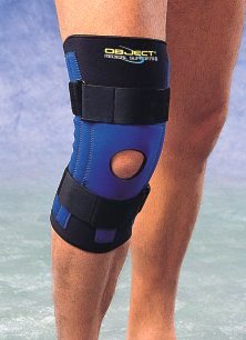 Конечность в специальном фиксаторе связок коленного сустава при артрите и остеоратрозе сустава.