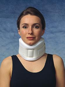 Wearing a cervical brace (Shants' splint) in the treatment of neck pain and osteochondrosis of the cervical spine.